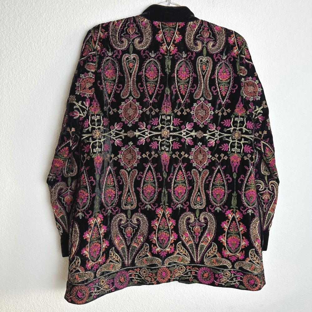 Soft Surroundings Black Veranasi Velvet Embroidered Paisley Jacket Womens Medium - Picture 9 of 11